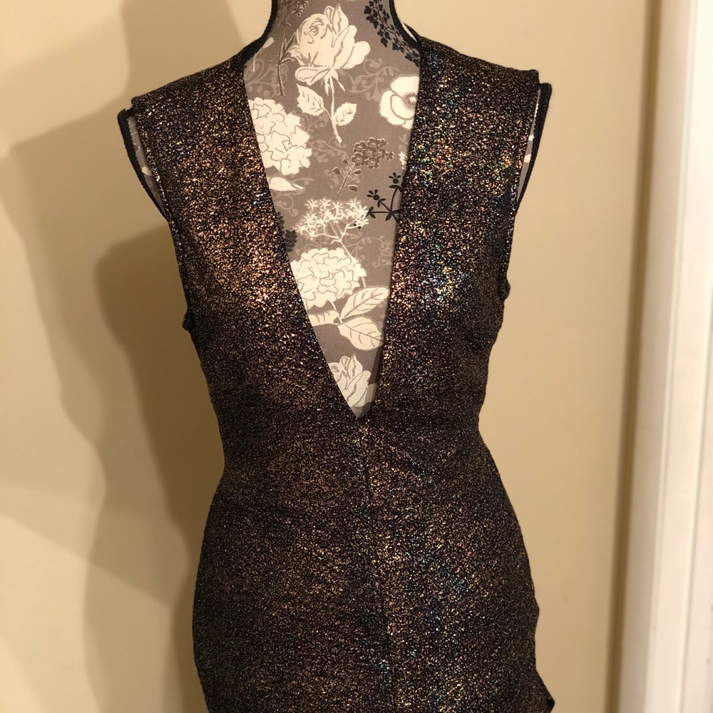 NWOT Deep plunge glitter dress